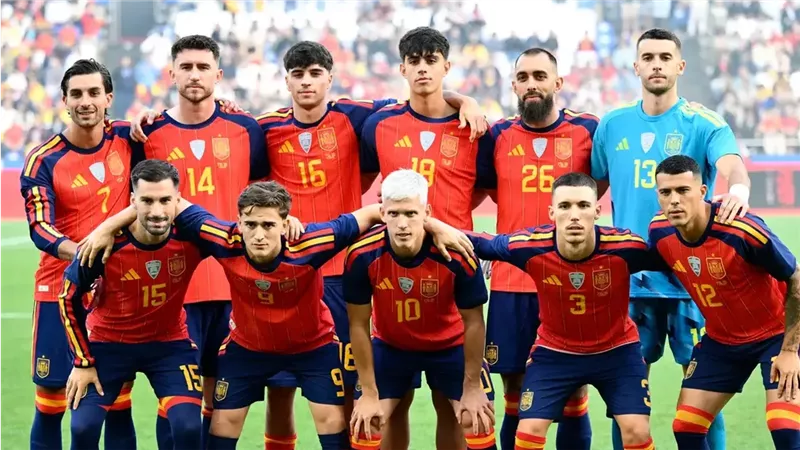 قائمة بطل العالم 