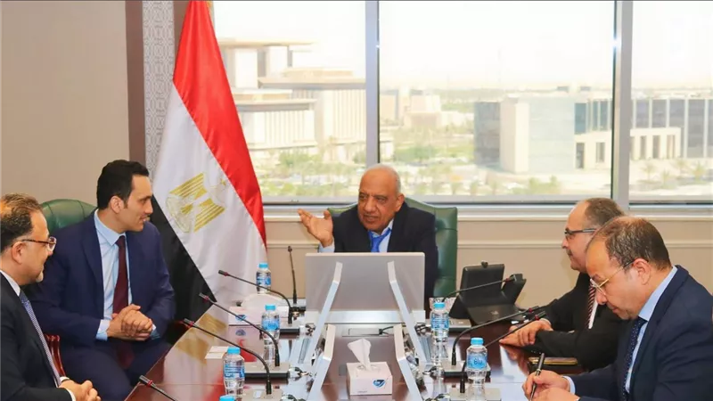 وزير الكهرباء يبحث مع «Hydrovolta» البلجيكية التعاون في تحلية المياه ومعالجة المياه الجوفية 