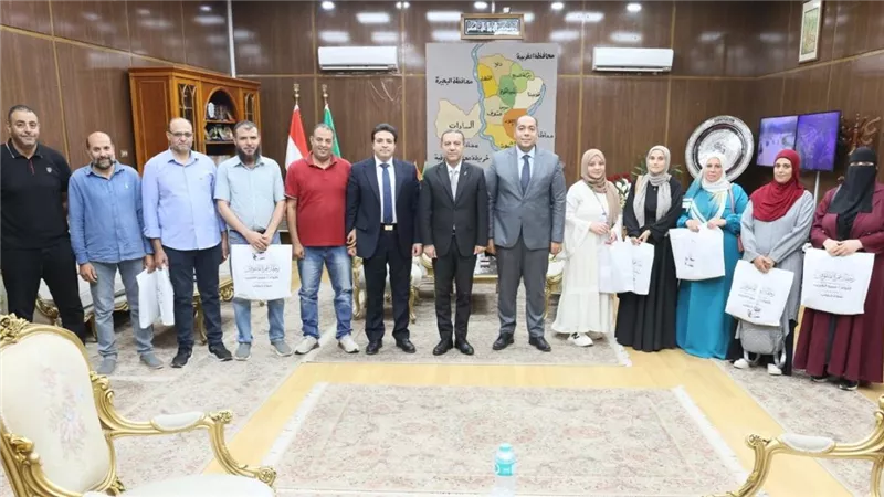 محافظ المنوفية يودع أولياء أمور أوائل طلاب الشهادة الإعدادية الفائزين بـالعمرة