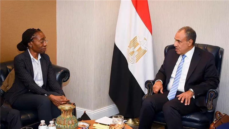 وزير الخارجية يبحث مع رئيسة مجموعة الأزمات الدولية جهود خفض التصعيد بالمنطقة 