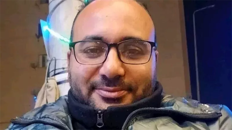 «نازل يجيب أكل لعياله فلم يعد».. القصة الكاملة لوفاة شاب بعد مطاردة كلاب ضالة وإصابته بنزيف في المخ