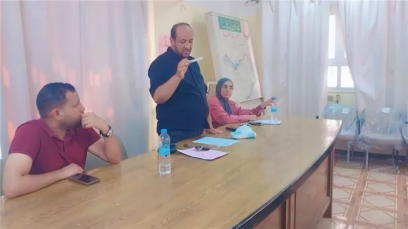 العلاج الحر بصحة قنا يناقش تعزيز الرقابة على المنشآت الطبية الخاصة 