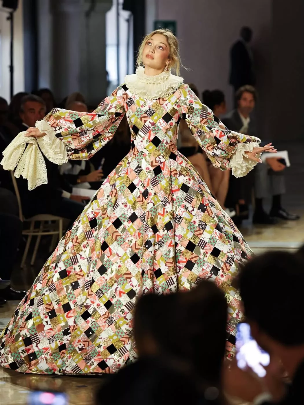 ميلانو تتألق..Vogue World 2026 يحتفي بإرث الأزياء الإيطالية بحضور نجمات العالم