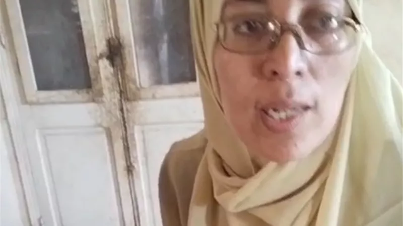 أم تناشد المسؤولين علاج نجلها في الغربية: «حالته بتسوء ومش عارفة أعمل إيه»