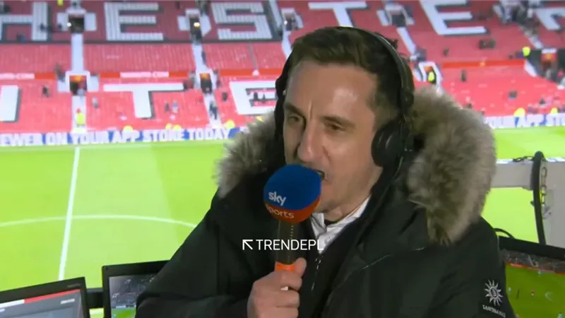 جاري نيفيل يفتح النار على سيميوني وإنريكي.. ويكشف أسباب الخلاف
