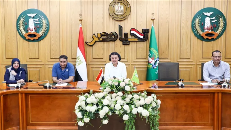 السكرتير العام بالمنوفية يعقد اجتماع لمتابعة منظومة العمل ونسب الأداء 