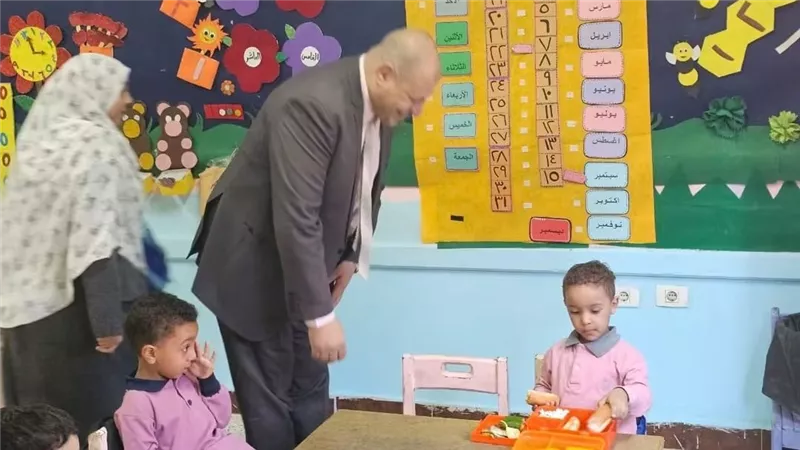 مدير تعليم المنوفية يتابع انتظام الدراسة والانضباط بمدارس إدارة بركة السبع