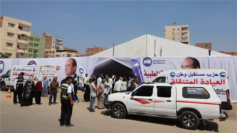 «مستقبل وطن» يطلق قافلة طبية بمنيا القمح ويقدم العلاج للمواطنين بالمجان