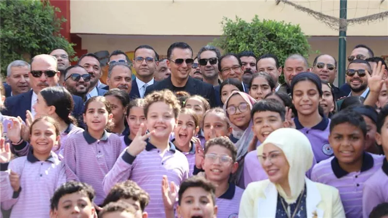 «مستقبل وطن» يتفقد مدرسة الناصرية الابتدائية بالزقازيق بعد رفع كفاءتها وتجهيزها