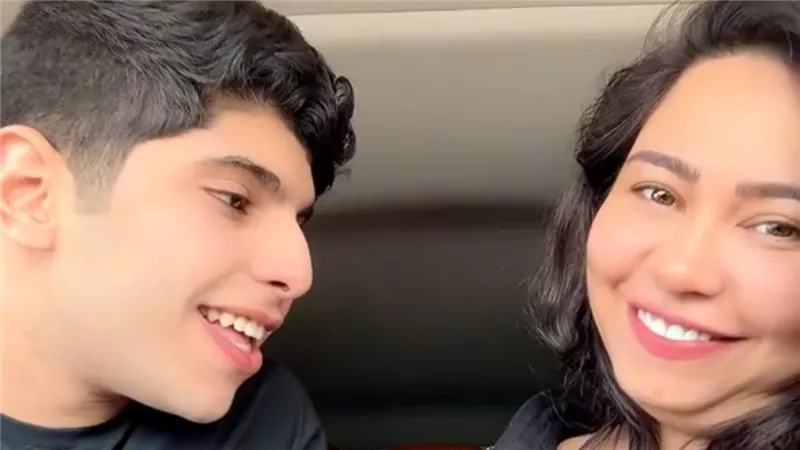 شيرين عبدالوهاب ونجل مدير أعمالها 
