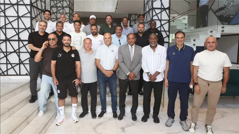 مدربو الرخصة PRO يحضرون مباراة مصر وليبيا في الإسماعيلية 
