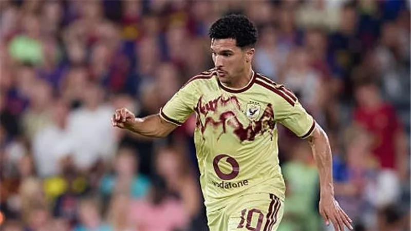 منصف بقرار لاعب الأهلي