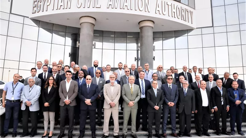 سلطة الطيران المدني تستعرض حزمة جديدة من الإجراءات لتطوير آليات التدريب