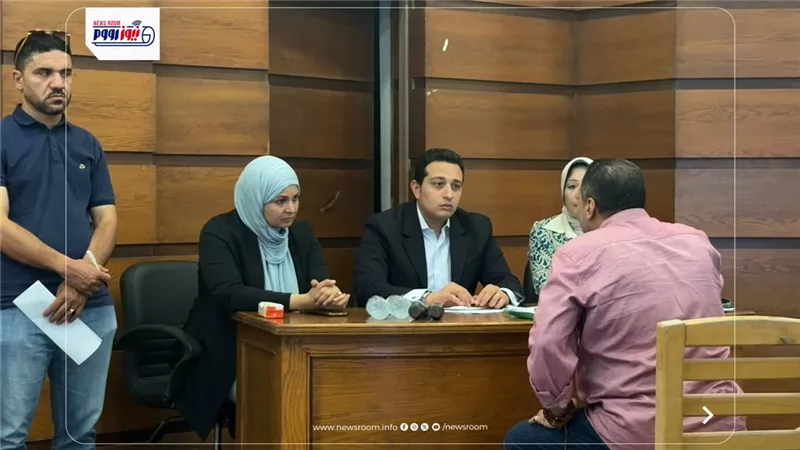 نائب محافظ الفيوم يعقد لقاءً لخدمة المواطنين بقرية 