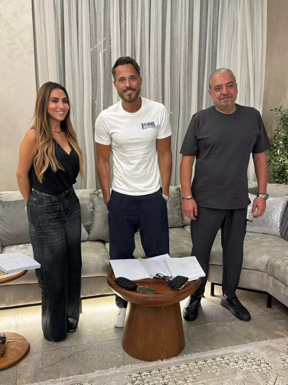 يوسف الشريف مع المخرج أحمد نادر جلال والمنتجة مها سليم