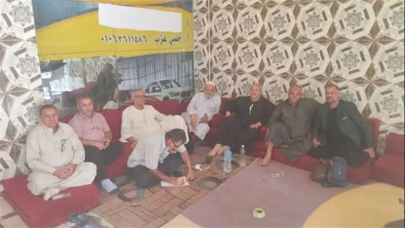 «ابن البلد عمره ما يكون لوحده».. ميت كنانة بالقليوبية تتكاتف لإنقاذ عبدالله