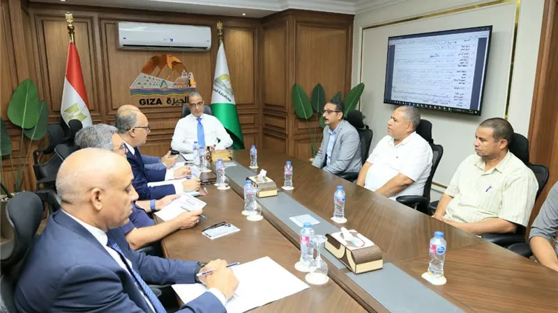 محافظ الجيزة يترأس لجنة مقابلات المتقدمين لشغل وظيفة رئيس وحدة محلية قروية