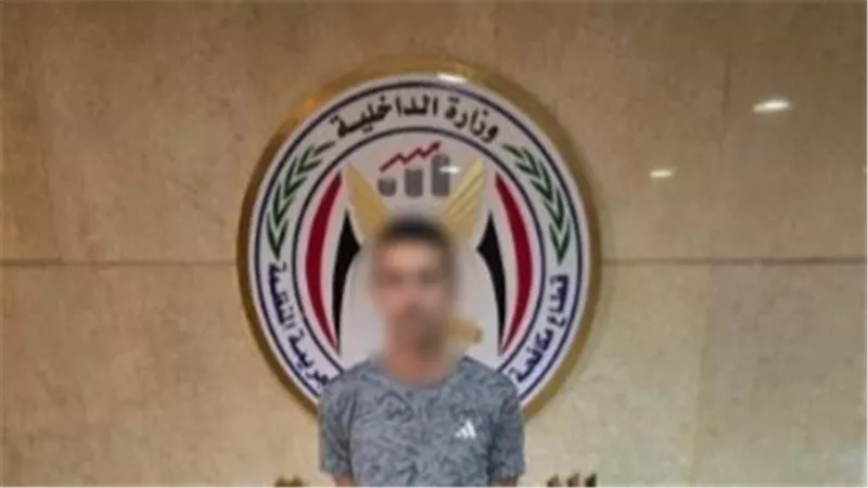 ضبط شخص بالمنيا لاتهامه بالنصب على المواطنين بانتحال صفة موظف بنك