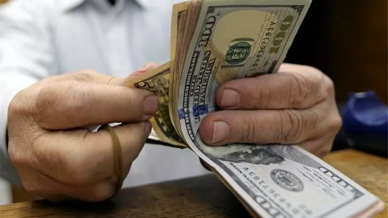 ضبط قضايا اتجار غير مشروع بالنقد الأجنبي بقيمة 10 ملايين جنيه خلال 24 ساعة