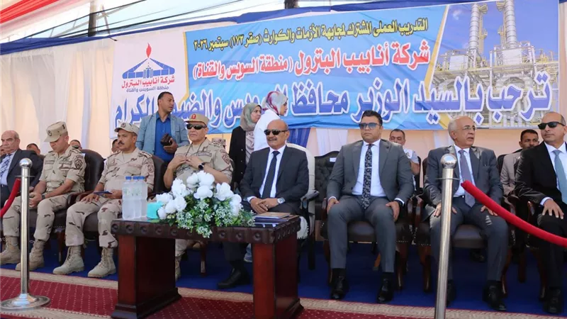 محافظ السويس يشهد محاكاة لهجوم إرهابي على هدف حيوي ضمن تدريب «صقر 173»