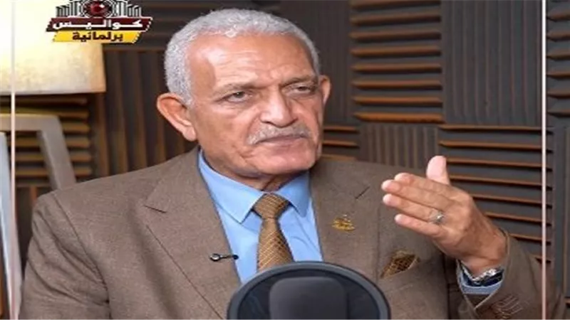 عاطف مغاوري: عجز المعلمين تحول إلى أزمة كارثية.. ومعلم الحصة أصبح حلًا دائمًا