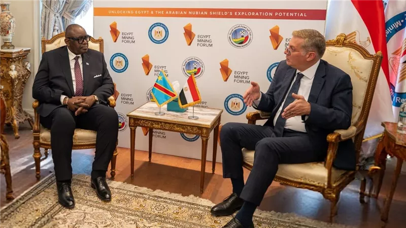 وزير البترول يبحث مع نظيره الكونغولي تعزيز التعاون في التعدين