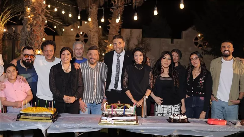 أبطال مسلسل إعلام وراثة 