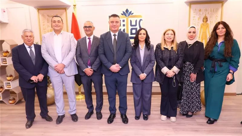 مايا مرسي تفتتح المعرض الدائم لصندوق «لوتس» بالعجوزة وتعلن إعادة إحيائه بعد 70 عامًا