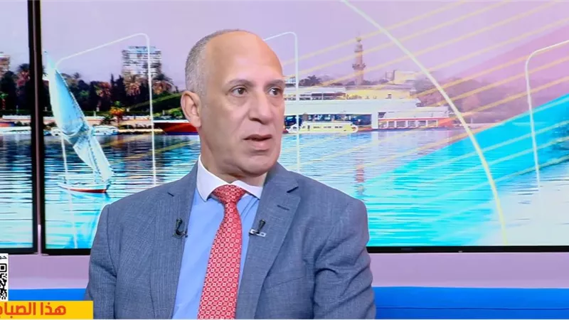 أستاذ الأدب الشعبي يكشف سر بقاء السيرة الهلالية حية