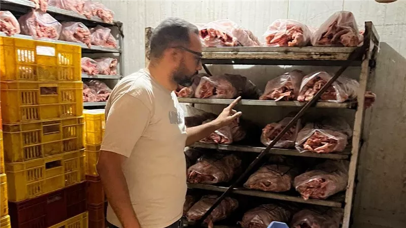 الجيزة تضبط 70 طن لحوم ودواجن فاسدة وغير صالحة للاستهلاك الآدمي