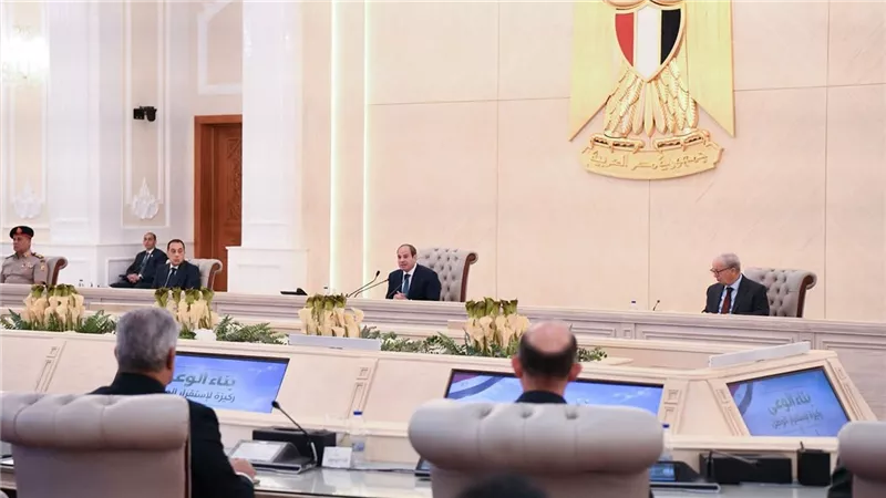 الرئيس السيسي والدكتور مصطفى مدبولي