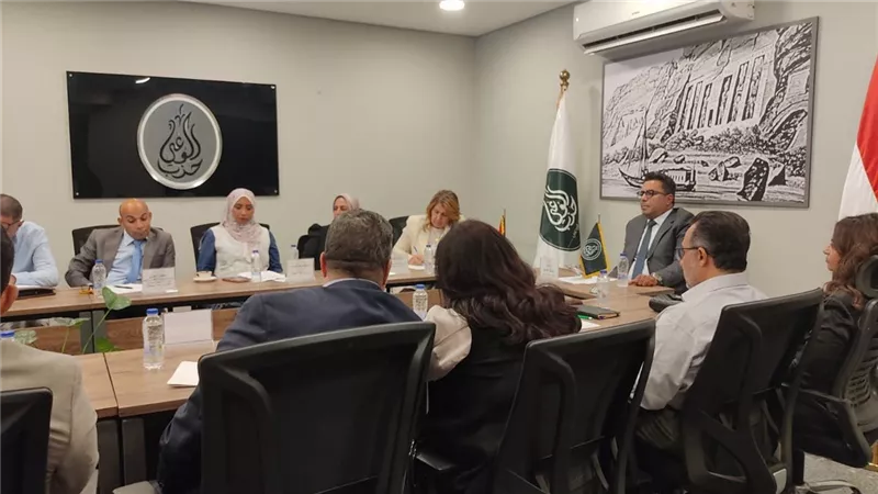 حزب الوعي يناقش سبل إحياء مدينة دمياط للأثاث                 