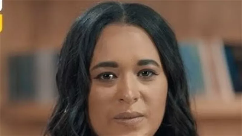 «مش هسامحكم دنيا ولا آخرة».. ميرنا المهدي تكشف معاناتها مع تزوير الكتب