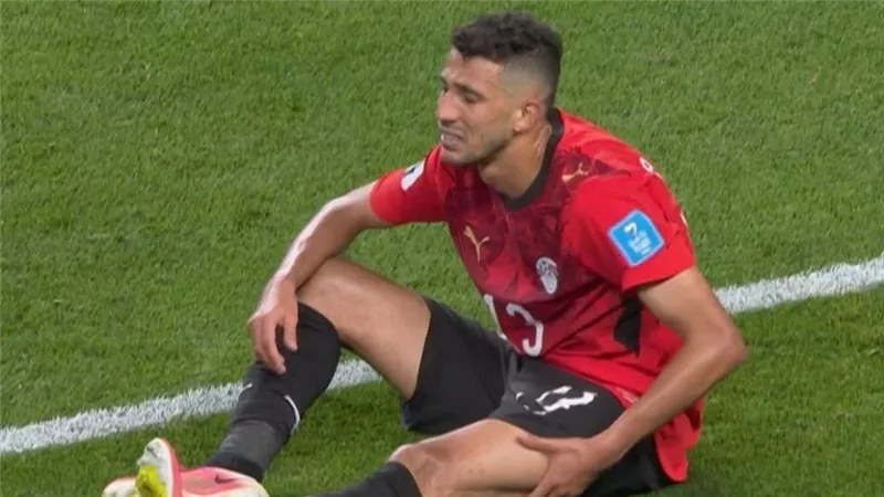التشخيص المبدئي لإصابة احمد فتوح لاعب منتخب مصر وموقفه من مباراة جنوب إفريقيا