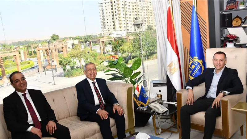 محافظ أسوان يستقبل رئيس الأكاديميةالعربيةللعلوم والتكنولوجيا لبحث أوجه التعاون