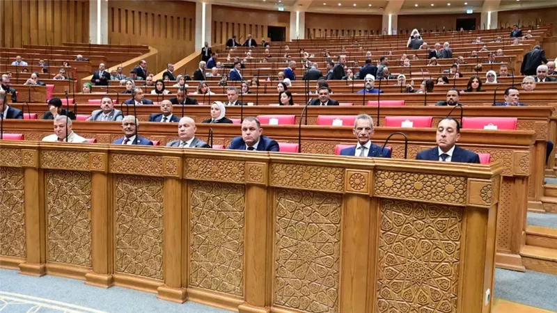 أحزاب سياسية تخطر البرلمان باختيار ممثلي هيئاتها البرلمانية بدور الانعقاد الثاني