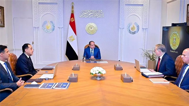 الرئيس السيسي يوجه بتعميق التصنيع المحلي وجذب الاستثمارات في القطاع الصناعي