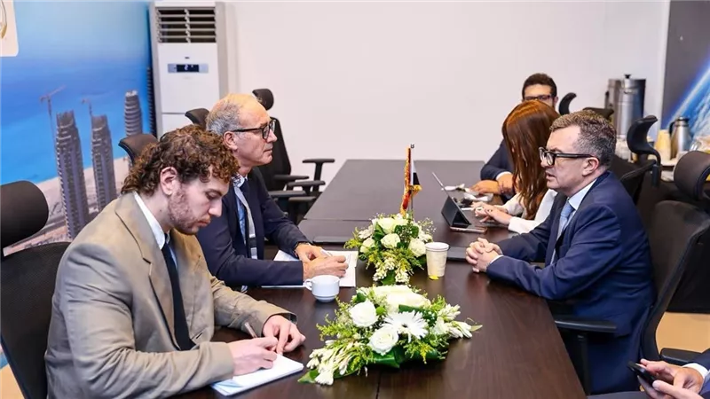 وزير التخطيط يبحث مع OECD إطلاق المرحلة الثانية من البرنامج القُطري