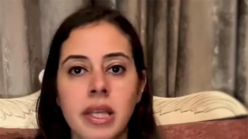 «المدرسين مشيوا».. أم تشتكي من أزمة بالمدارس الرسمية الدولية وتطالب بحل عاجل 