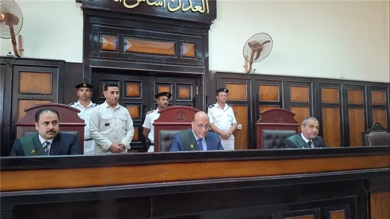 السجن المشدد 7 سنوات لفني بمصنع أسيوط للأسمدة تعدى على شخص    