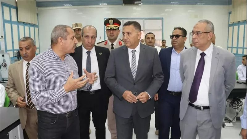  محافظ القليوبية يتفقد مدرسة بنها الثانوية الميكانيكية للتأهيل العسكري