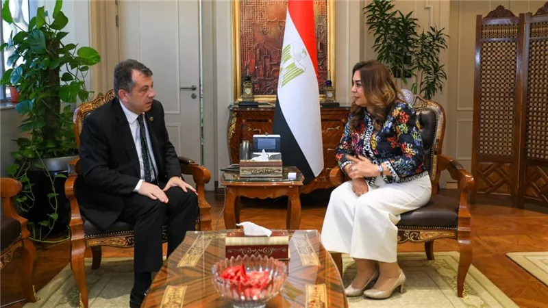 منال عوض تبحث مع سفير أرمينيا بالقاهرة تعزيز التعاون البيئي والإدارة المحلية