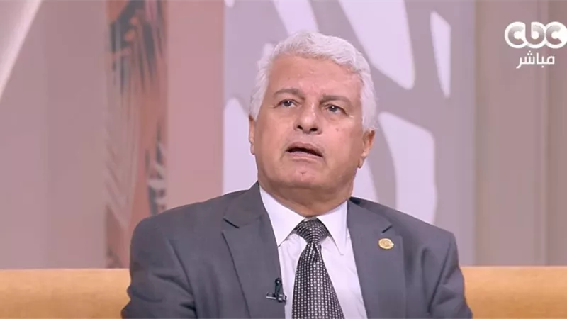 مسؤول سابق بالقابضة: أزمة الكهرباء كانت تعرقل استثمارات.. واليوم لدينا فائض