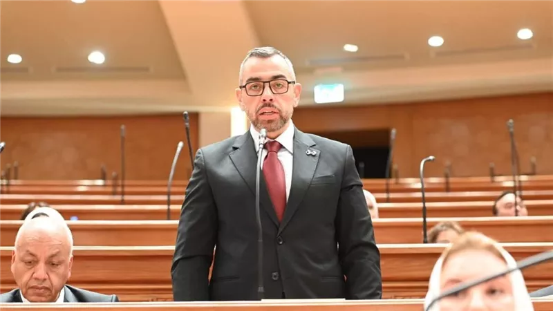 محمد فؤاد يطالب بمكاشفة حكومية بشأن آجال الديون وكلفة الاقتراض والانكشاف على الدولار