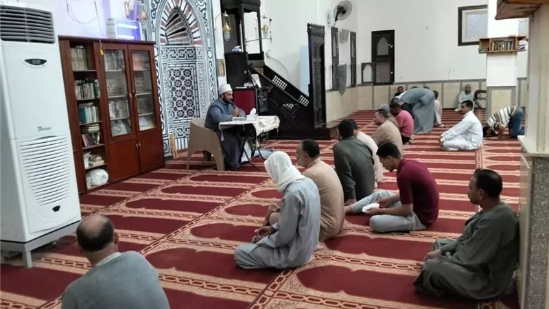 استمرار نشاط المساجد المحورية بمديرية أوقاف السويس لنشر الفكر الوسطي المستنير