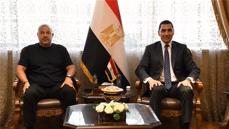وزير الشباب والرياضة يهنئ النائب احمد دياب بفوزه برئاسه لجنة الشباب بالمجلس