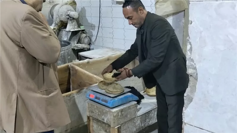حملات تفتيشية على المخابز البلدية بالمنوفية وتحرير محاضر لمخالفة الأوزان 