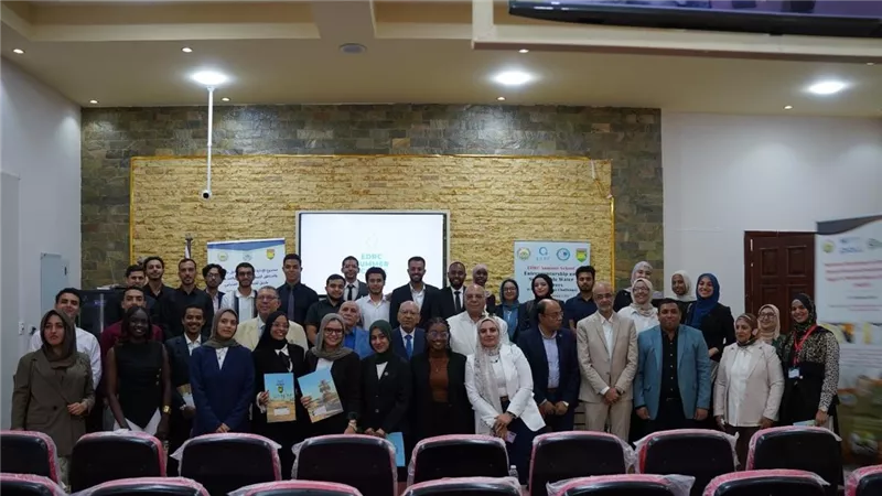 «بحوث الصحراء» يكرّم المشاركين في المدرسة الصيفية لتحلية المياه بمطروح