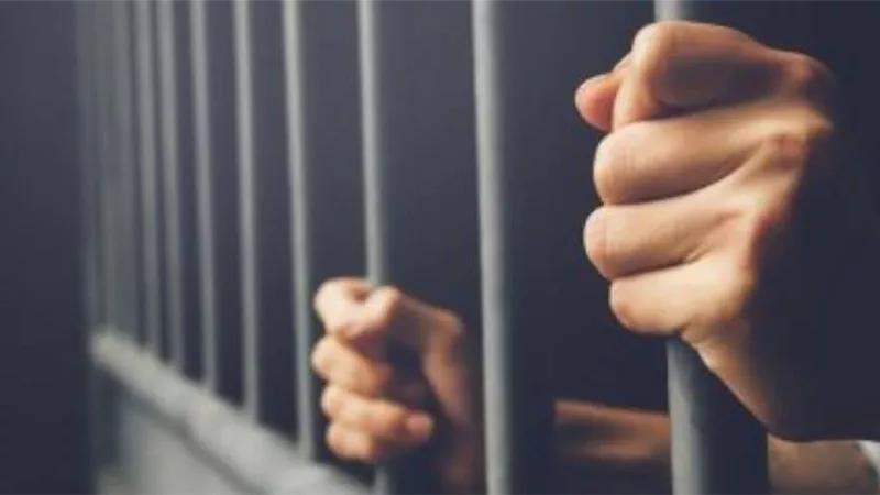 بسبب تسريب معلومات حبس رئيس فرع بشركة اتصالات 2 آخرين  بالبحيرة ​
