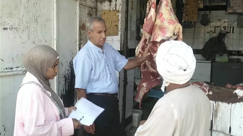 تكثيف الحملات الرقابية لضبط الأسواق والتصدى لمخالفات السلع والأسعار بمركز دراو